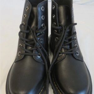 Women's Dr. Martens Black & Yellow 7" Tall Lace-Up Boots Size 7